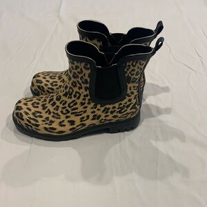 Torrid ankle rain boots